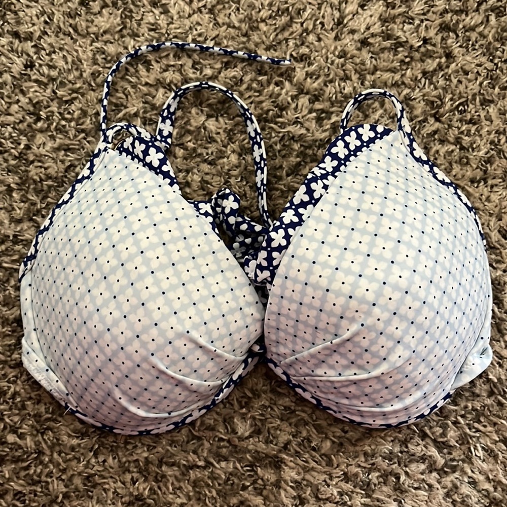 Victoria’s Secret bikini top